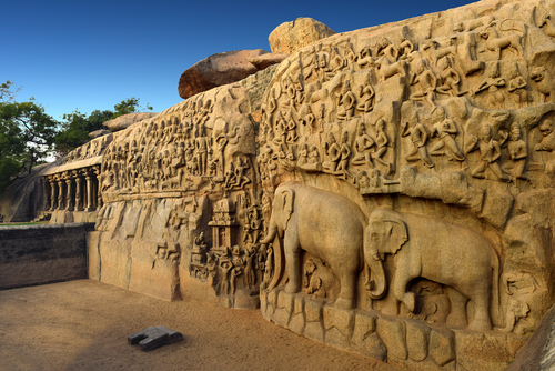 ガンガーの降下（岩壁彫刻）／マハーバリプラムの建造物群