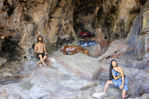 人類の進化を示すカルメル山の遺跡群：ナハル・メアロット（ワディ・エル＝ムガーラ）