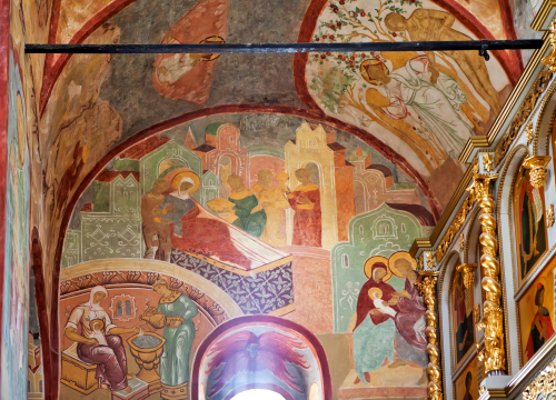 スヴィヤジツクの集落島の生神女就寝大聖堂と修道院