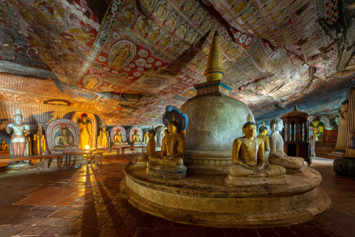 ダンブッラの黄金寺院／スリランカの世界遺産