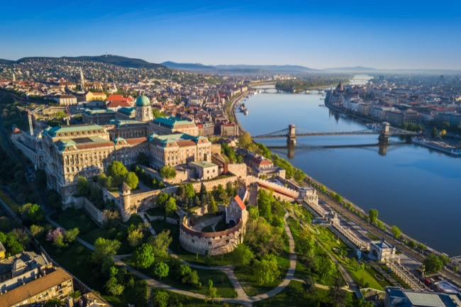 ブダ城／ブダペストのドナウ河岸とブダ城地区およびアンドラーシ通り／ハンガリーの世界遺産