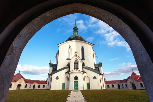 ゼレナー・ホラの聖ヤン・ネポムツキー巡礼教会／チェコの世界遺産
