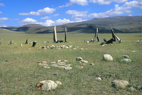 鹿石および青銅器時代の関連遺跡群／モンゴルの世界遺産