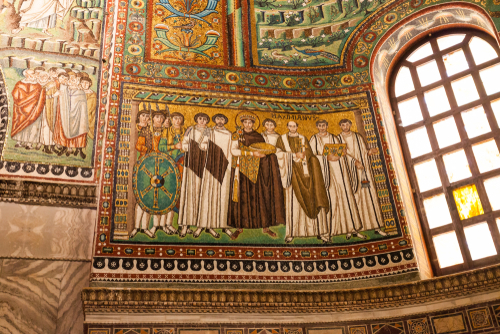 ユスティニアヌス1世のモザイク／サン・ヴィターレ聖堂