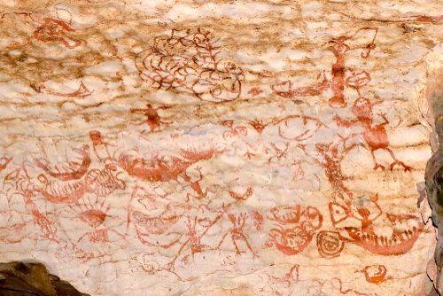 ペインテッド・ケイブ／ニア国立公園の洞窟群の考古遺跡
