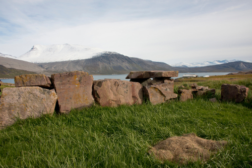 グリーンランドのグヤダー：氷冠縁辺部における古代スカンジナビア人とイヌイットの農業景観／デンマークの世界遺産