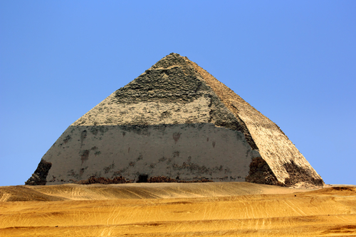 スネフェル王の屈折ピラミッド／ダフシュール