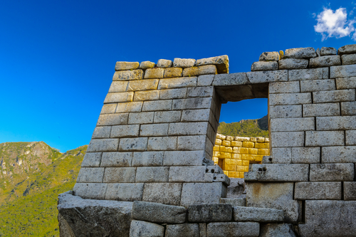 大塔（太陽の神殿）／マチュ・ピチュの歴史保護区