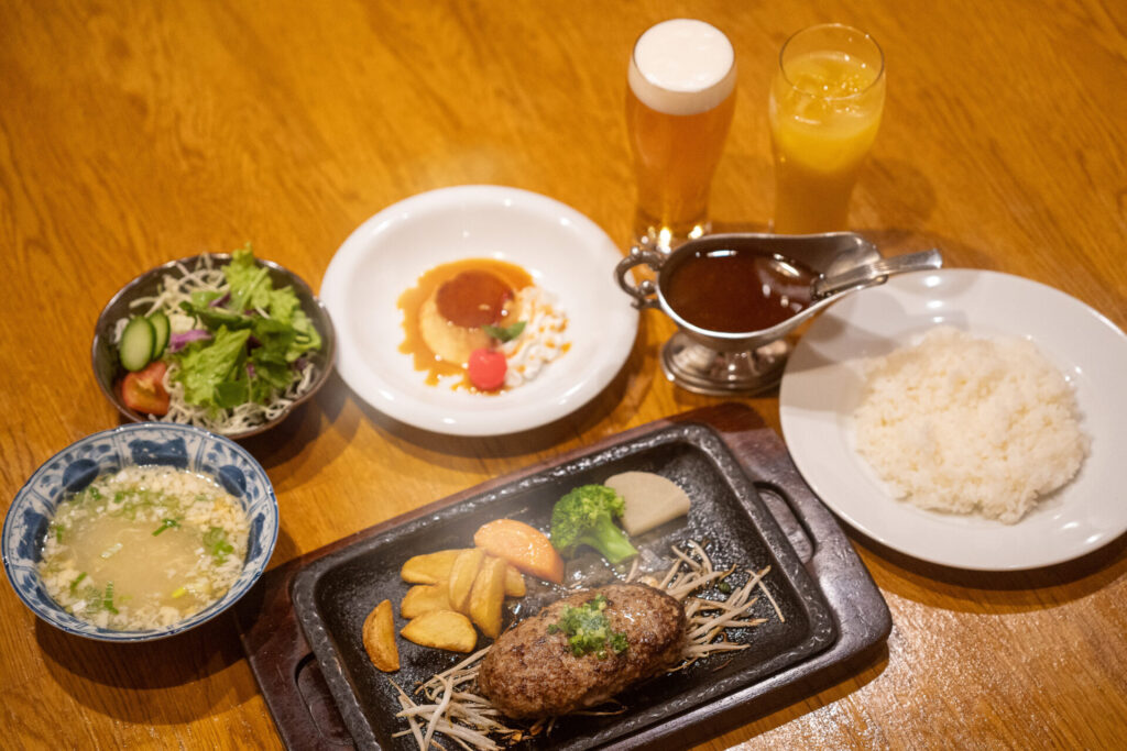 日光HIMITSU豚と栃木和牛入りあいびきハンバーグランチ