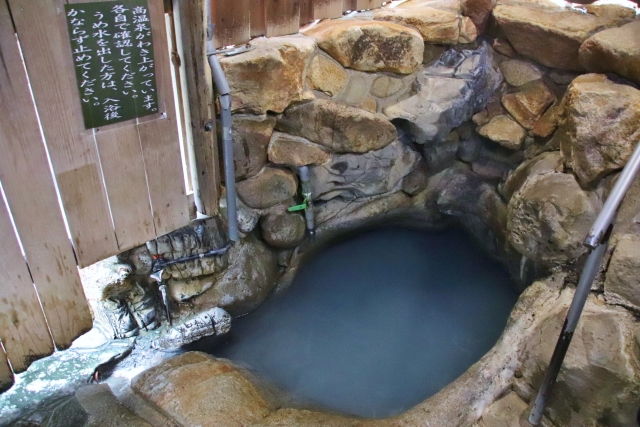 湯の峰温泉・つぼ湯