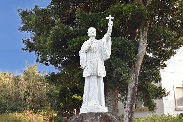 ザビエルの彫像